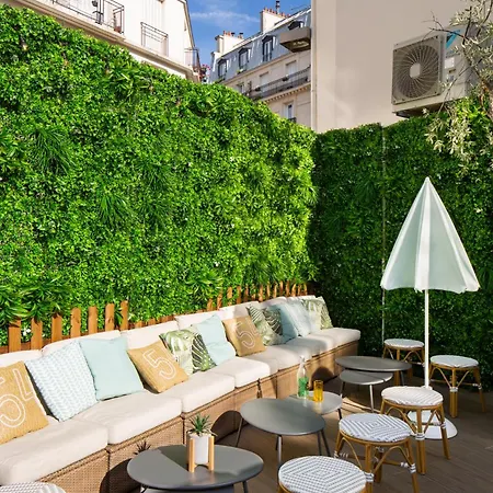 Hostel Le Village Montmartre *