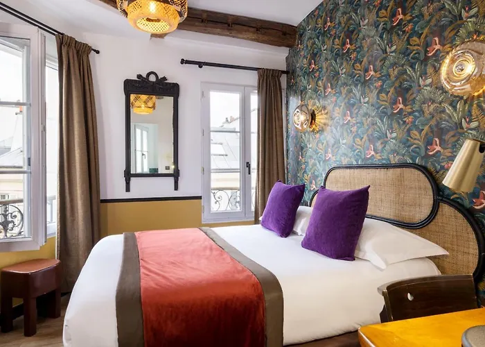 Le Village Montmartre Hostel *