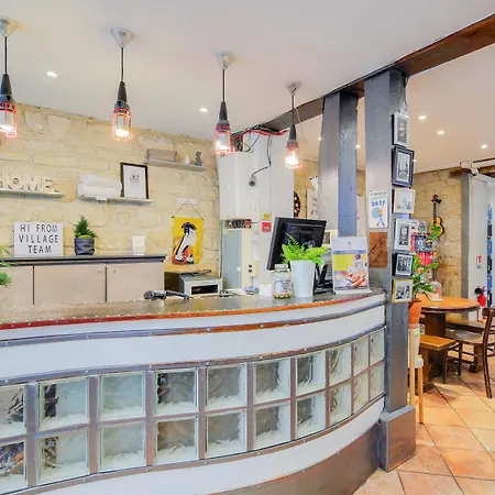 Hostel Le Village Montmartre By Hiphophostels