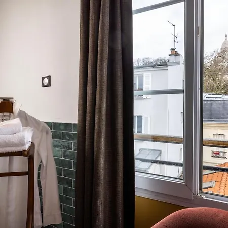 Le Village Montmartre By Hiphophostels Hostel