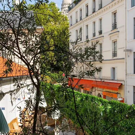 Le Village Montmartre By Hiphophostels