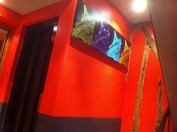 Le Village Montmartre Hostel