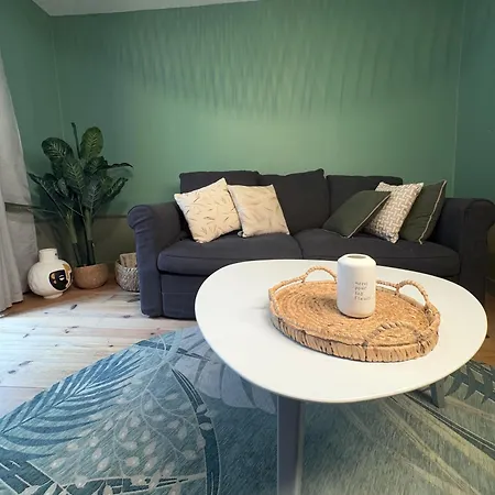 لو فيليدج مونمارتر باي هيفوفوستيل