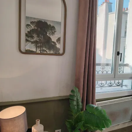 Le Village Montmartre Hostel