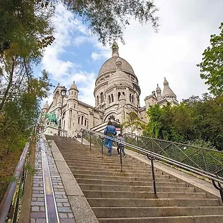 Hostel Le Village Montmartre *