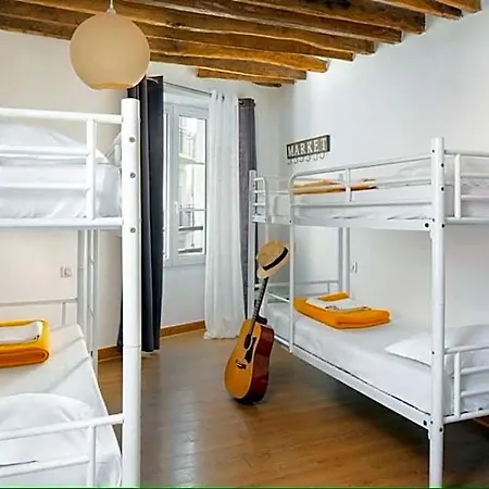 Hostel Le Village Montmartre *