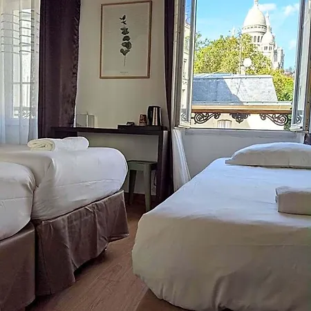 Le Village Montmartre Hostel
