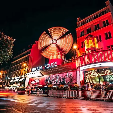 Le Village Montmartre Hostel