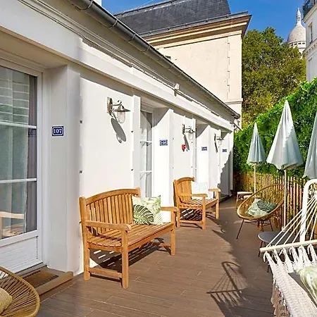 Hostel Le Village Montmartre *