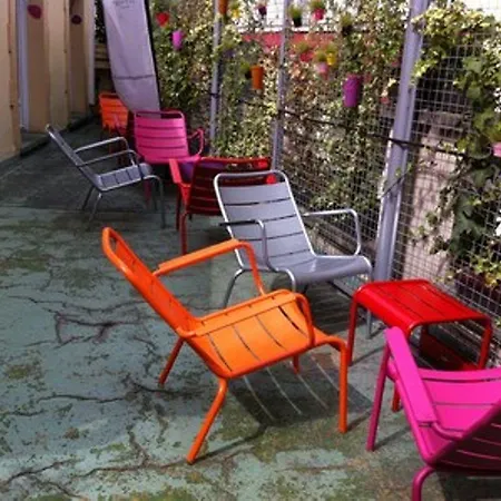 Hostel Le Village Montmartre Paryż
