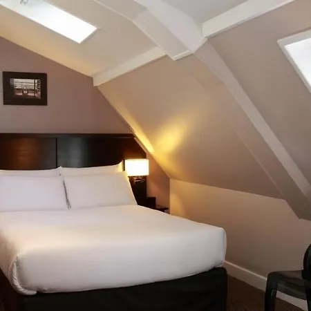 Hostal Le Village Montmartre By Hiphophostels *
