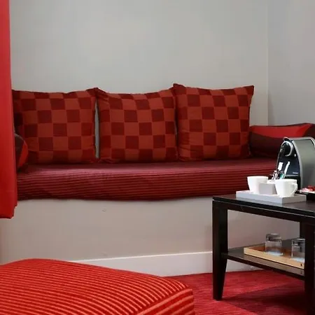 Hostal Le Village Montmartre By Hiphophostels *