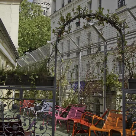 Le Village Montmartre Hostel Paříž