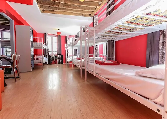 Hostel Le Village Montmartre *