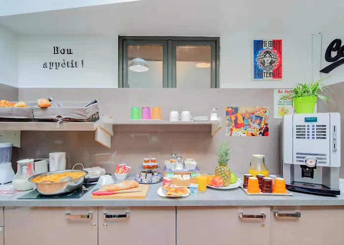 Le Village Montmartre Hostel