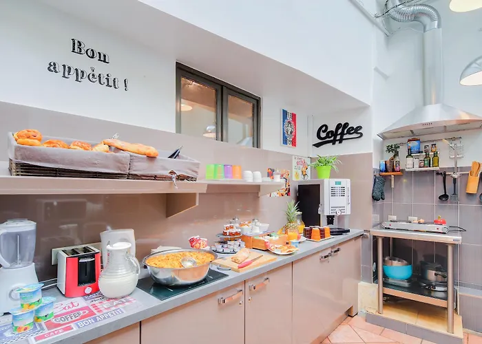 Hostel Le Village Montmartre *