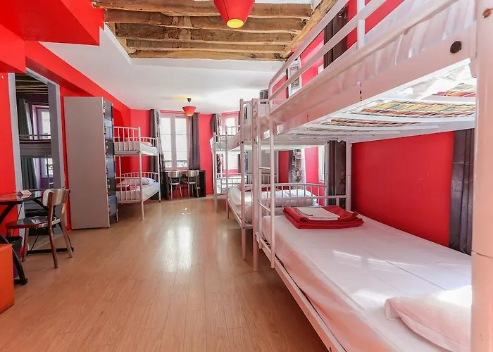 Le Village Montmartre * Paris