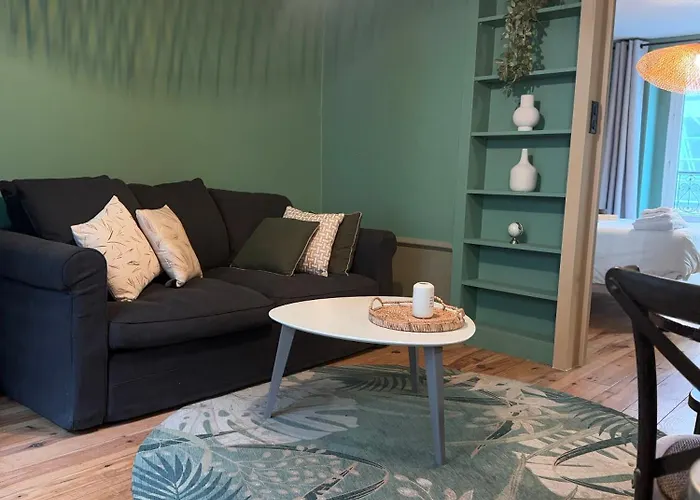 Hostel Le Village Montmartre *