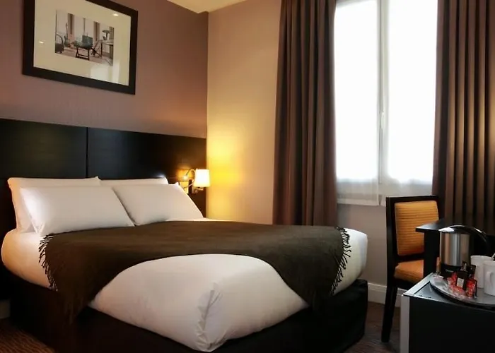 Le Village Montmartre * Paris