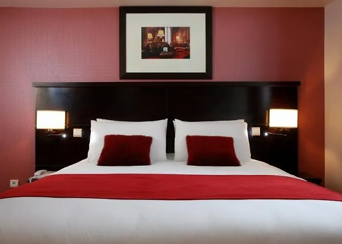 Le Village Montmartre * Paris