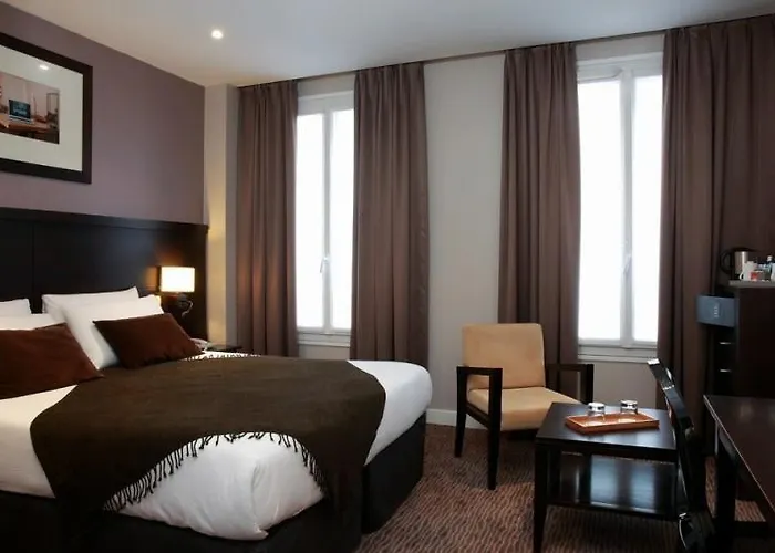 Hostel Le Village Montmartre *