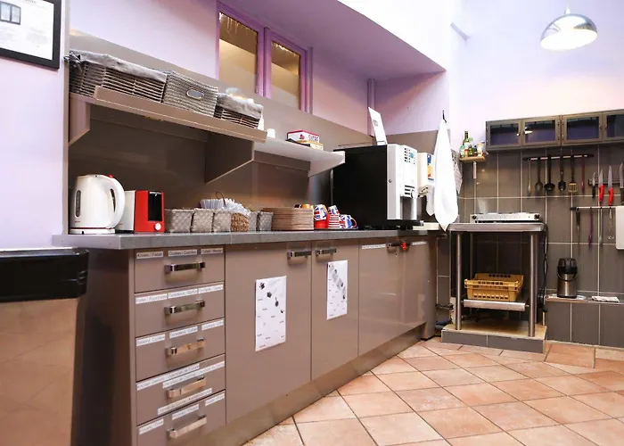 Hostel Le Village Montmartre Paris