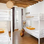 Auberge de jeunesse Le Village Montmartre By Hiphophostels *