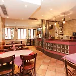 Le Village Montmartre By Hiphophostels Auberge de jeunesse Paris