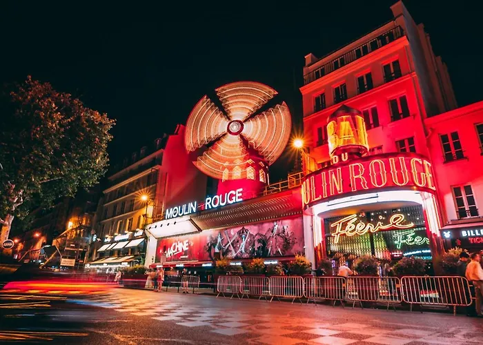 Le Village Montmartre Hostal